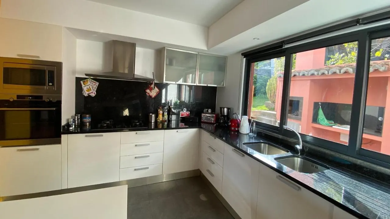 הוילה פונשל Casa Dos Arrifes